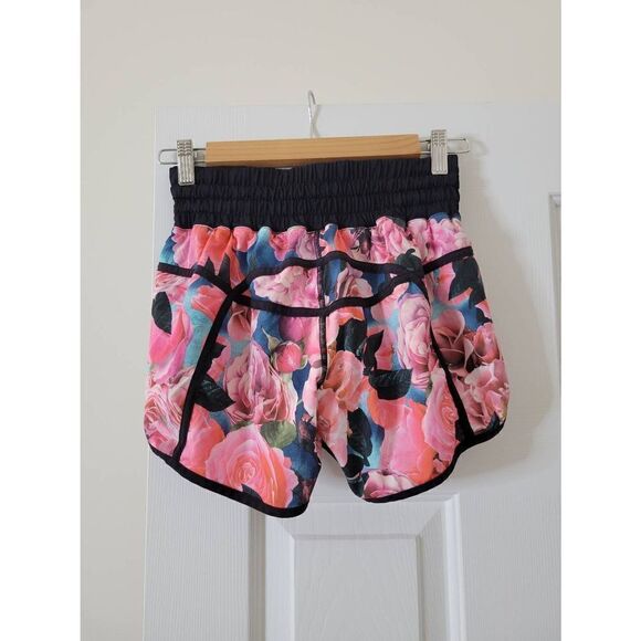 Lululemon free reign shorts, Secret garden 6 - Picture 2 of 10